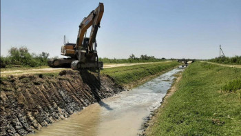 Фотография к новости: Мақтааралда  56 шақырым болатын 10 гидротехникалық құрылысқа жөндеу жүргізілді