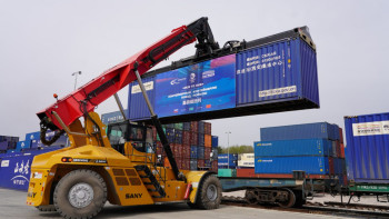 Фотография к новости: Бес айда темір жол арқылы 102 млн тоннадан аса жүк тасымалданды