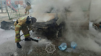 Фотография к новости: Ақтөбеде жеңіл автокөлік өртенді