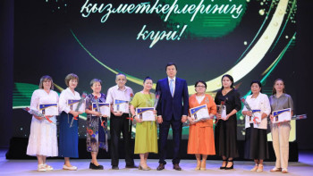 Фотография к новости: Су тасқыны. Ақтөбенің дәрігерлері марапатталды