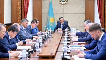 Фотография к новости: Сенаторлар халықаралық жүк тасымалы туралы заңды қарайды