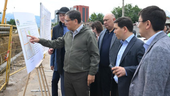 Фотография к новости: Досаев жылу магистралін ауқымды реконструкциялау барысымен танысты