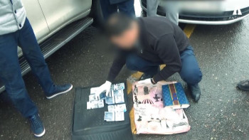 Фотография к новости: "Астана-Зеленстройдың" бұрынғы басшысы пара беру кезінде ұсталды