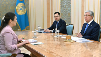 Фотография к новости: Тоқаев балаларды суицидке итермелейтін жағдайлардың белең алмауына назар аударды