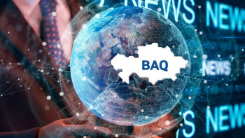 Фотография к новости: Францияда қайықтар шеруі өтті