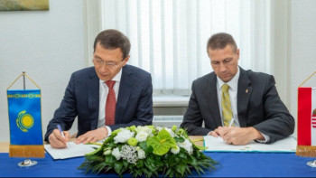 Фотография к новости: ОСК алғаш рет Венгриядағы Еуропарламент сайлауын байқауға қатысты