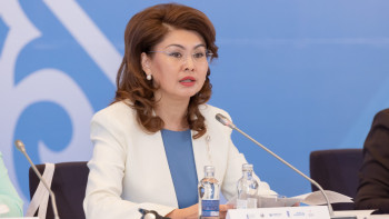 Фотография к новости: Балаева: Мәдени және ұлттық болмысымызға сызат түсіруге жол берілмейді