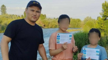 Фотография к новости: Жамбыл облысында суға шомылып жүрген екі қыз құтқарылды