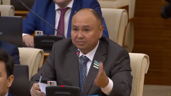 Фотография к новости: "Халықты әуреге сала береміз бе?": Депутат соттың шешіміне наразылық көп екенін айтты