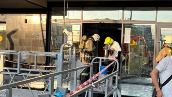 Фотография к новости: Алматыда көпқабатты үйдегі өрттен 50-ге жуық адам эвакуацияланды