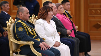 Фотография к новости: Су тасқыны. Тоқаев еріктілерді қазіргі заманның батырлары деп атады