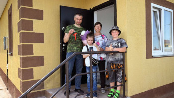 Фотография к новости: Су тасқыны. Бозымбаев СҚО-дағы 47 отбасына баспана кілтін табыстады