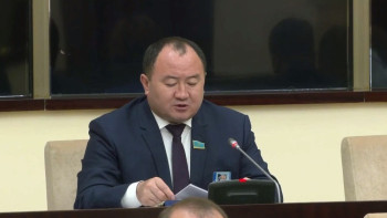 Фотография к новости: Жалақы төмен. Депутат әлеуметтік қызмет қызметкерлерінің проблемалары туралы айтты