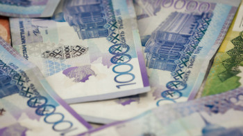 Фотография к новости: ШҚО-да алимент төлемеген азаматтар құмар ойынға 100 млн теңге ақша салған