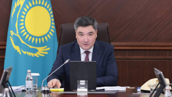 Фотография к новости: Олжас Бектенов экономиканың нақты секторын қолдау шаралары туралы айтты