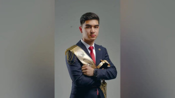 Фотография к новости: Түркістандық оқушы әлемнің 40 университетіне шақырту алды