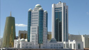 Фотография к новости: Мәжілісте әскери қызметке қатысты дөңгелек үстел өтті