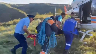 Қытайлық парапланер спортшысы қазақстандық құтқарушылардың арқасында аман қалды