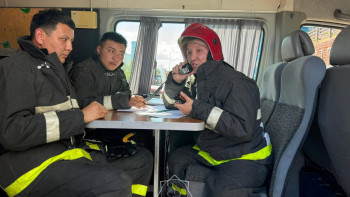 Фотография к новости: Астанадағы өрт: Құтқарушылар әрбір пәтерді тексеріп жатыр