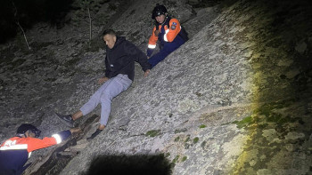 Фотография к новости: Тауда жарақат алған ер адамға құтқарушылар көмекке келді