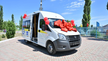 Фотография к новости: Абай облысында мүмкіндігі шектеулі жандарға InvoTaxi автокөлігінің кілті табысталды