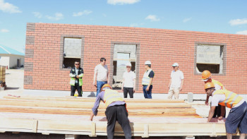 Фотография к новости: Су тасқыны. БҚО-ның Бөрлі ауданында 60 үй салынып жатыр