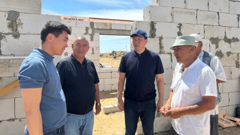 Фотография к новости: Су тасқыны. Ақтөбеде 11 мердігер компания үй салып жатыр