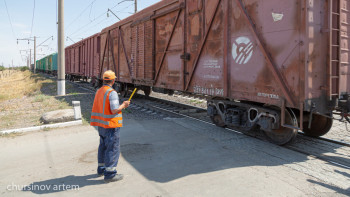 Фотография к новости: Түлкібас-Арыс учаскесінде жүк пойызы рельстен шығып кетті