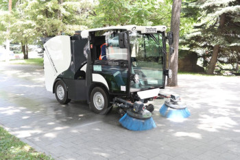 Фотография к новости: Алматыда көше тазалауға 2 мыңнан астам техника мен жұмысшы жұмылдырылады