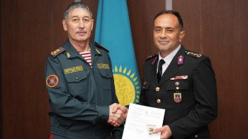 Фотография к новости: Ішкі істер вице-министрі Түркия жандармериясының өкілін қабылдады