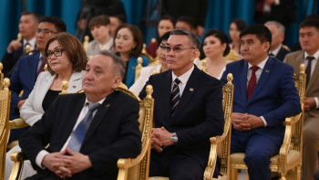 Фотография к новости: Президент күнделікті оқитын республикалық газеттерді атады