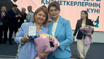 Фотография к новости: BAQ.KZ қызметкері "Ерен еңбегі үшін" медалімен наградталды