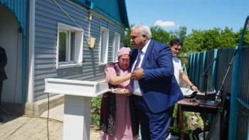 Фотография к новости: ҚХА су тасқынынан зардап шеккендерге қолдау көрсетеді