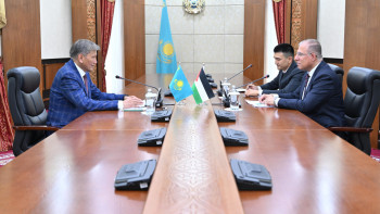 Фотография к новости: Нұртөре Жүсіп Иордания елшісімен кездесті