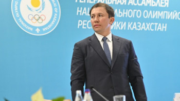Фотография к новости: Геннадий Головкин бокспен қош айтысу туралы сұраққа жауап берді