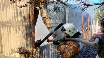 Фотография к новости: Оралда жазғы кафеде тұтанған өрт сөндірілді