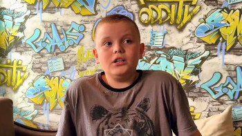 Фотография к новости: Оқушы бір жасар інісін өртенген үйден аман алып шыққан