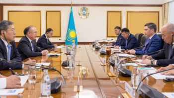 Фотография к новости: Бектенов қытайлық CITIC Group басшысымен инфрақұрылымдық жобаларды талқылады