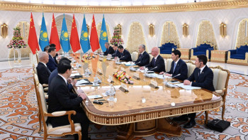 Фотография к новости: Президент: Транскаспий көлік бағдары көлік-логистика қатынастарын дамытуға тың серпін береді