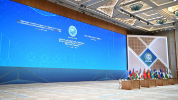 Фотография к новости: ШЫҰ саммиті: Тоқаев делегацияларды қарсы алып жатыр