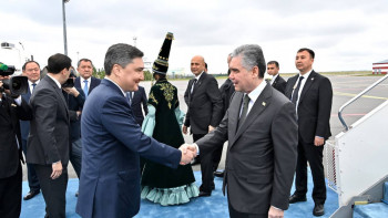 Фотография к новости: Гурбангулы Бердімұхамедов ШЫҰ саммитіне қатысу үшін Астанаға келді