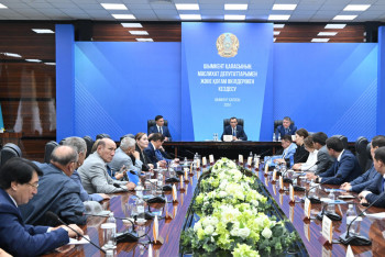 Фотография к новости: Сенат төрағасы Шымкент тұрғындарымен кездесті