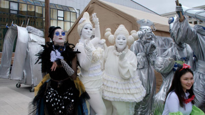 Астанадағы қалалық алаңда театр шеруі өтті