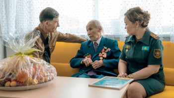Фотография к новости: Алматыда тұратын соғыс ардагері Ізгілік Дабаев 102 жаста