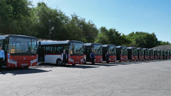Фотография к новости: Таразда 15 жаңа автобус пайдалануға берілді