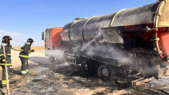 Фотография к новости: Жаңаөзенде мұнай тиелген жүк көлігі өртеніп кетті