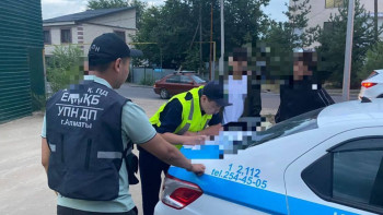 Фотография к новости: Алматыда есірткі белгісін қоюмен айналысқан шетелдіктер ұсталды