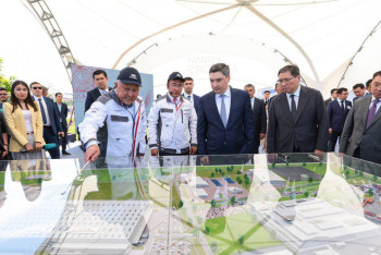 Фотография к новости: Олжас Бектенов өндіріс локализациясын тереңдетуді тапсырды
