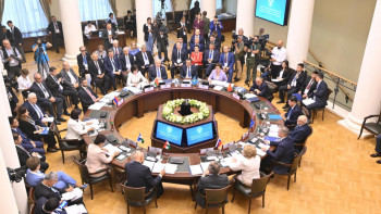 Фотография к новости: Қазақстан Сенаты ТМД ПАА аясында отбасылық-тұрмыстық зорлық-зомбылыққа қарсы іс-қимыл туралы заңға бастамашы болды