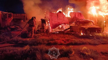 Фотография к новости: Астанада гараждағы көлік өртенді